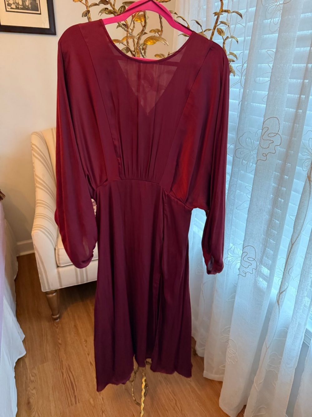 Astr Burgundy Long Sleeve V-Neck Maxi Dress - Picture 4 of 4